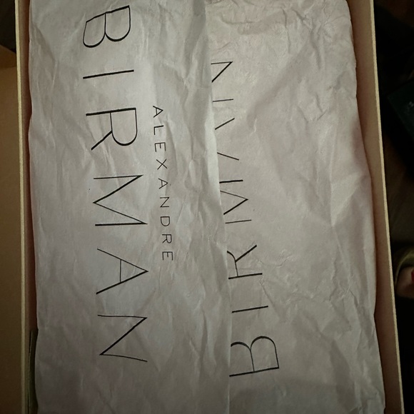 Beautiful Alexander Birman sandals. - Picture 7 of 7